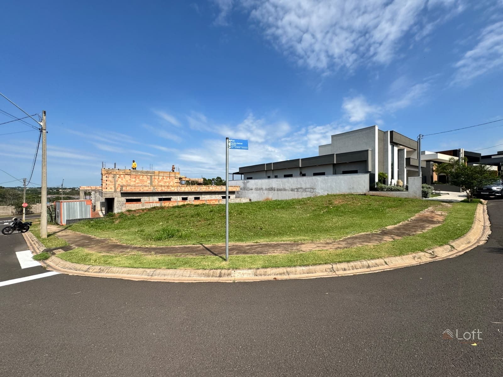 Terreno em Condomínio à venda — Condomínio Residencial Solares